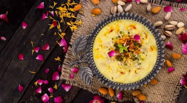 Kashmiri Saffron Phirni: Irresistible Creamy Rice Pudding with Rose Petals